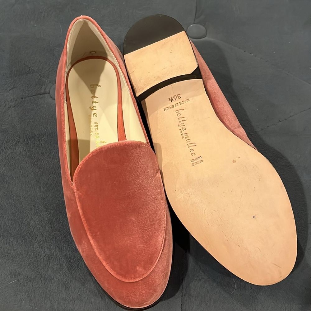 Bettye Muller NY Size 6 Soft Pink Regency Velvet Slip On Loafers Leather Sole - Picture 4 of 10